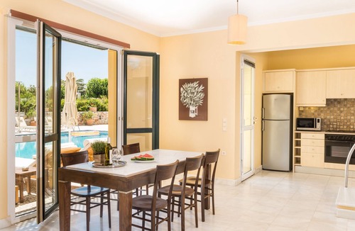 Maleme Villa | Daphnis Villas, 4 Villas , Sleep 24, Heated Pool, 200m From The Beach, Sea View