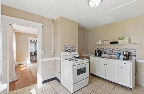 Southside Apartment | Downtown Syracuse 2BR Near University & Zoo