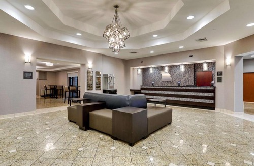 St. Joseph Hotel | Drury Inn & Suites St Joseph
