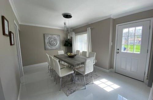 Harper Woods House | Elegant & spacious 32 Gem in Harper Woods