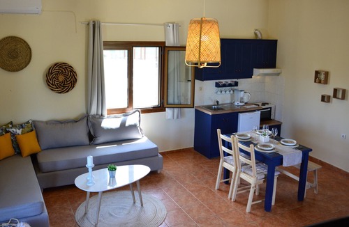 Vamos Apartment | Elianthos Villas/Villa Basil 🌿