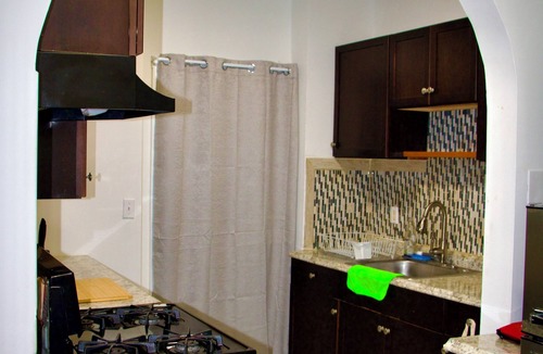 Chelsea Apartment | Enjoyable 2-bedroom apartment near airport with washer and dryer