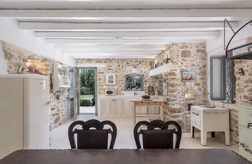 Pyrgos Psilonerou Villa | Entire Residence with a Private Pool