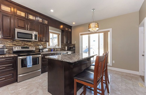Northeast Edmonton House | Executive lodging