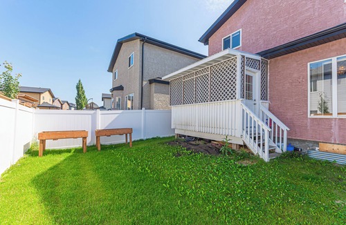 Northeast Edmonton House | Executive lodging