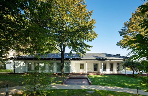 Maia House | Groups-friendly