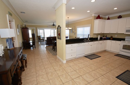 Steinhatchee Condo | Gulf Breeze Condo #208- Private Ramp! WiFi! Docks to be completed May 2026!