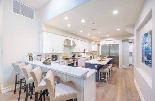 Central Scottsdale House | HÓZHÓ Shea | Bowling, Movie Theatre and Hot Tub