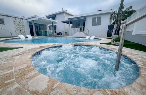 Coto Apartment | Isabela Luxury Escape sky view