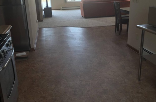 Wall House | Lake Front Spacious 3 Bdrm Rental on Silver Lake -Steps to the Beach