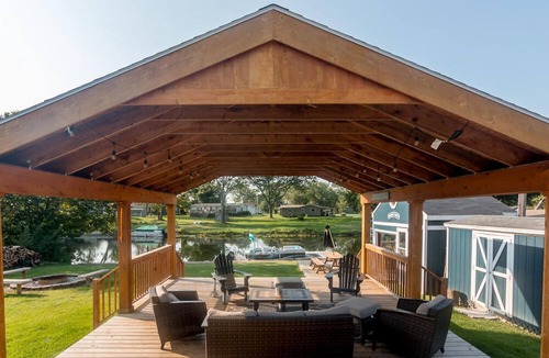 Decatur House | Lake Life Retreat in Decatur Michigan on Lake of the Woods near Sister Lakes