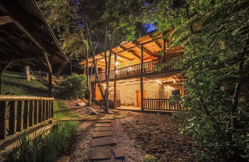 Mars Hill House | Lakeside Cabin - 2 Fireplaces-Hot Tub~Sauna~Games