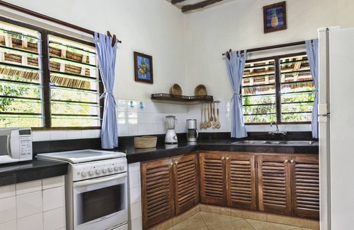 Galu Villa | Large luxury beachside villa with a pool, guesthouse, cook, gardener, and maid