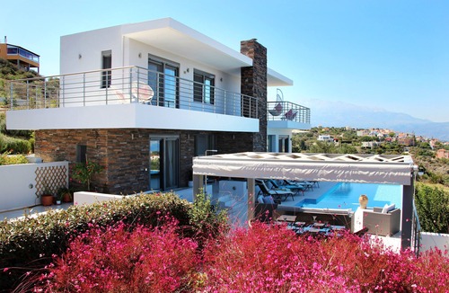 Apokoronas Villa | Luxury villa with infinity pool, sea &, mountain views