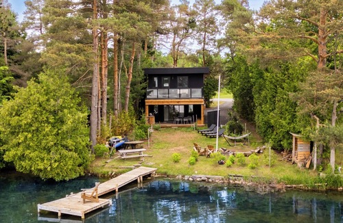 Rama Cottage | Luxury Waterfront Retreat with Sauna, EV Charger, Pizza Oven & Lake Views