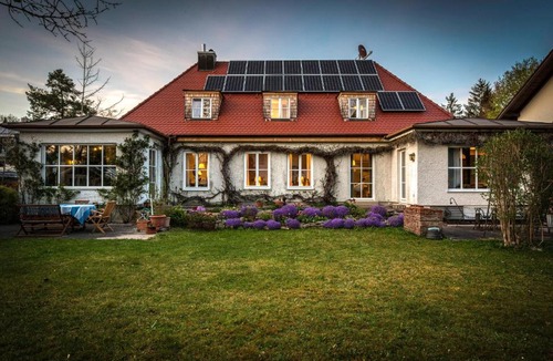 Munchen District House | München- Pullach, Wohnen im Grünen