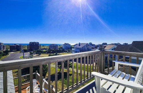 Waves House | Mardi Gras 556