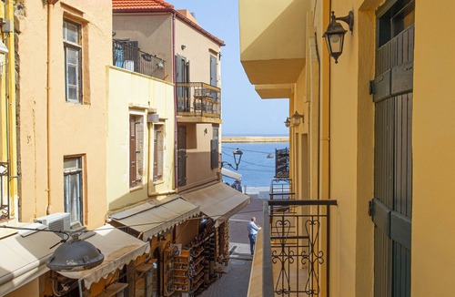Old Town Apartment | Modern apartment, in the heart of the Old Harbour of Chania, 50m from the sea!