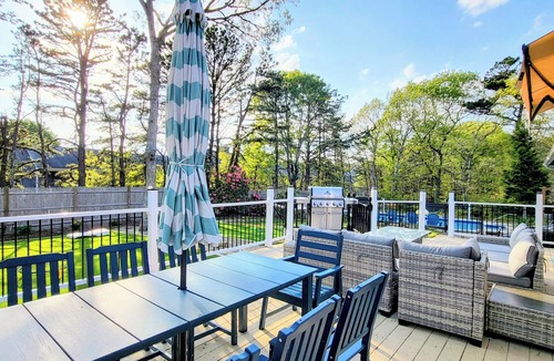 East Dennis House | Modern Oasis. Private Heated Saltwater Pool. Huge Lounge Deck. Beach Golf Bike.