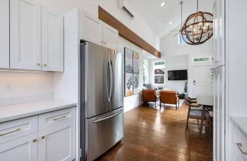 Whittier Heights House | Next to Park, Soaring Ceilings, Remodeled 2 BR