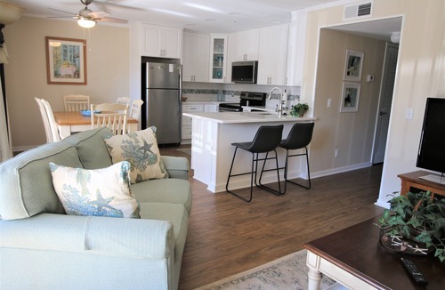 Folly Field Condo | Oceanside 2B/2B Gorgeous Admirals Row