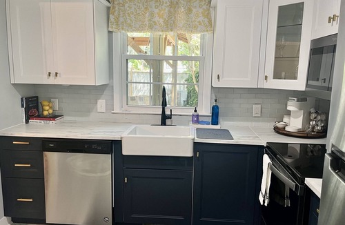 Shandon House | Off-Devine Townhome near USC, Ft Jackson & COLA