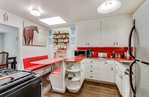 Parkside House | Outer Sunset District Home in San Francisco Sleeps Six with W/D, Parking, Apple TV