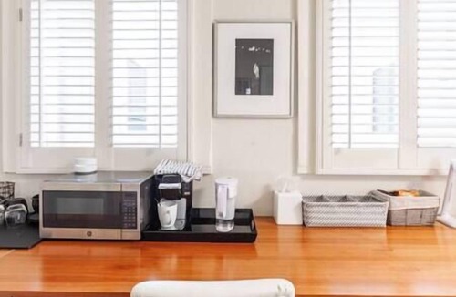Pacific Heights Apartment | Pacific Heights Victorian Garden Studio