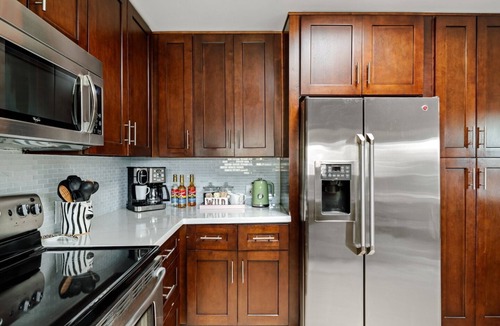 Scottsdale Estates Eight House | Palm Ritual Bachelorette, 5 min to Old Town, Karaoke + Glam Stations