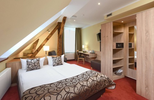 Eichwalde Hotel | Port Inn Hotel Eichwalde