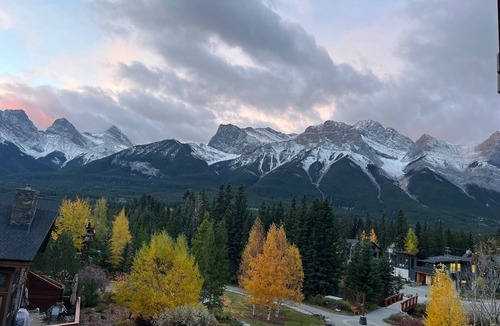 Canmore Condo | Premium penthouse in the heart of the Canadian Rockies! Walk to busy downtown.