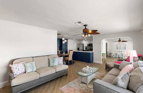 Marco Island House | Private Pool Oasis - Bikes & Beach Gear Included!