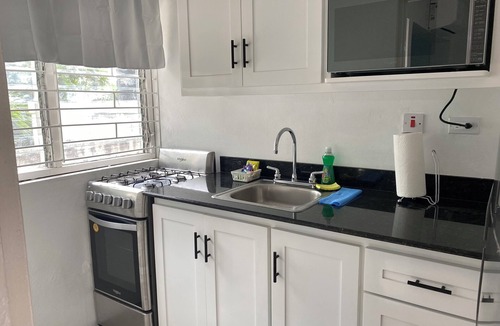 Jack's Hill Apartment | Quiet and cozy apartment close to all amenities in Kingston