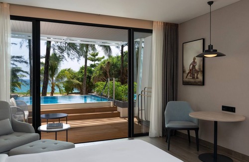 Mai Khao Hotel | Radisson Blu Resort, Phuket Mai Khao Beach