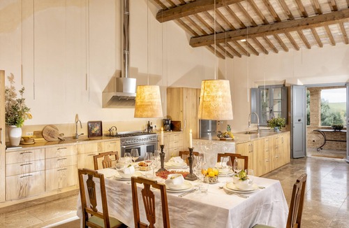 San Giovanni d'Asso Villa | Recently restored Villa in Tuscany, sleeps 12, sw.pool, gym, big garden.