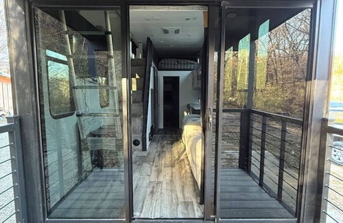 St. Joseph House | Riverfront Tiny Home 3 bed w/ Firepit and a View!