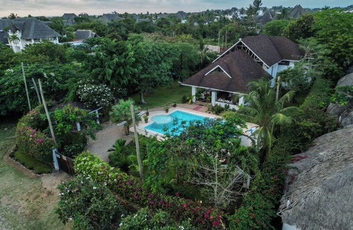 Malindi Marine National Park House | RIZIKI YANGU -Luxury 4 Bedroom House,350 meters from the Marine Park of Malindi