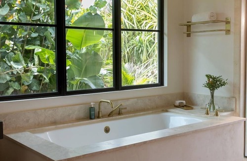 Guayabos Hotel | Royal Isabela
