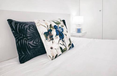 Gloria Apartment | Salinas Box