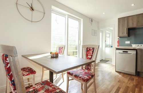 Newquay City Centre House | SEA VIEW, pet friendly, character holiday cottage in Newquay