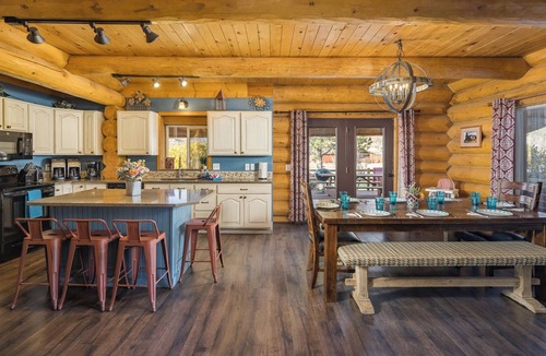 Moab South Valley Cabin | SENDERO - Sleeps 17, trailer parking, hot tub, playground, gorgeous views!