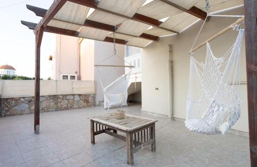 Gerani Apartment | Sofia's seaview house