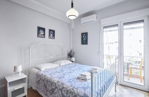 Nea Chora Apartment | Spacious 4-bedroom apartment in wonderful Chania City Center with AC and Boiler