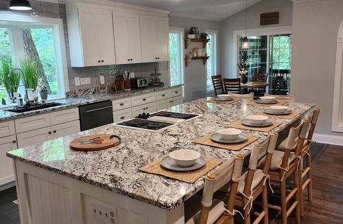 Royal Pines House | Spacious 5-bedroom house in South Asheville/Arden 4500sqft of fun, sleeps 10+