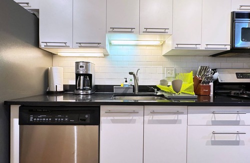 Downtown Boston Apartment | Spacious Sunlit 3BR Center of Downtown Boston Family Favorite