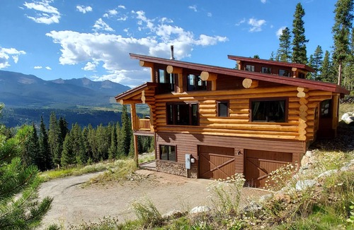 Forest Hills House | Stunning Views, Hot Tub, Sauna, Quiet, Yet Only1mile from Gondola and Main St