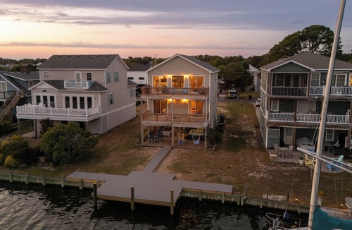 Colington Harbour House | Sunset on Soundview! Waterfront! Pool Access! Bring Your Boat!