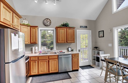 Hesston Ski Chalet | The Hideaway -Raystown Lake Vacation Rentals, Aunt Susie's
