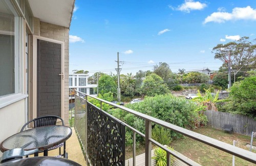 Freshwater Apartment | The Little Lawrence Sunny Village Nook by the Sea
