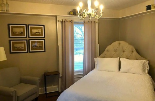 Azalia Bed & Breakfast | The Vine Bed & Breakfast LLC